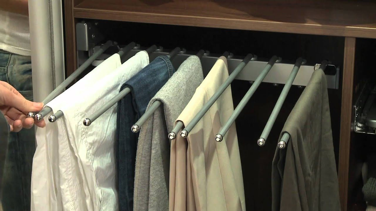 Pantalonero extraíble capacidad 10 pantalones, acabado cromo