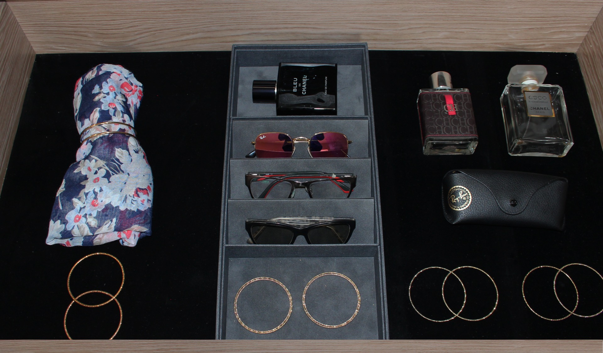 Organizador de lentes, accesorio para caja universal MILLENIAL, acabado terciopelo gris