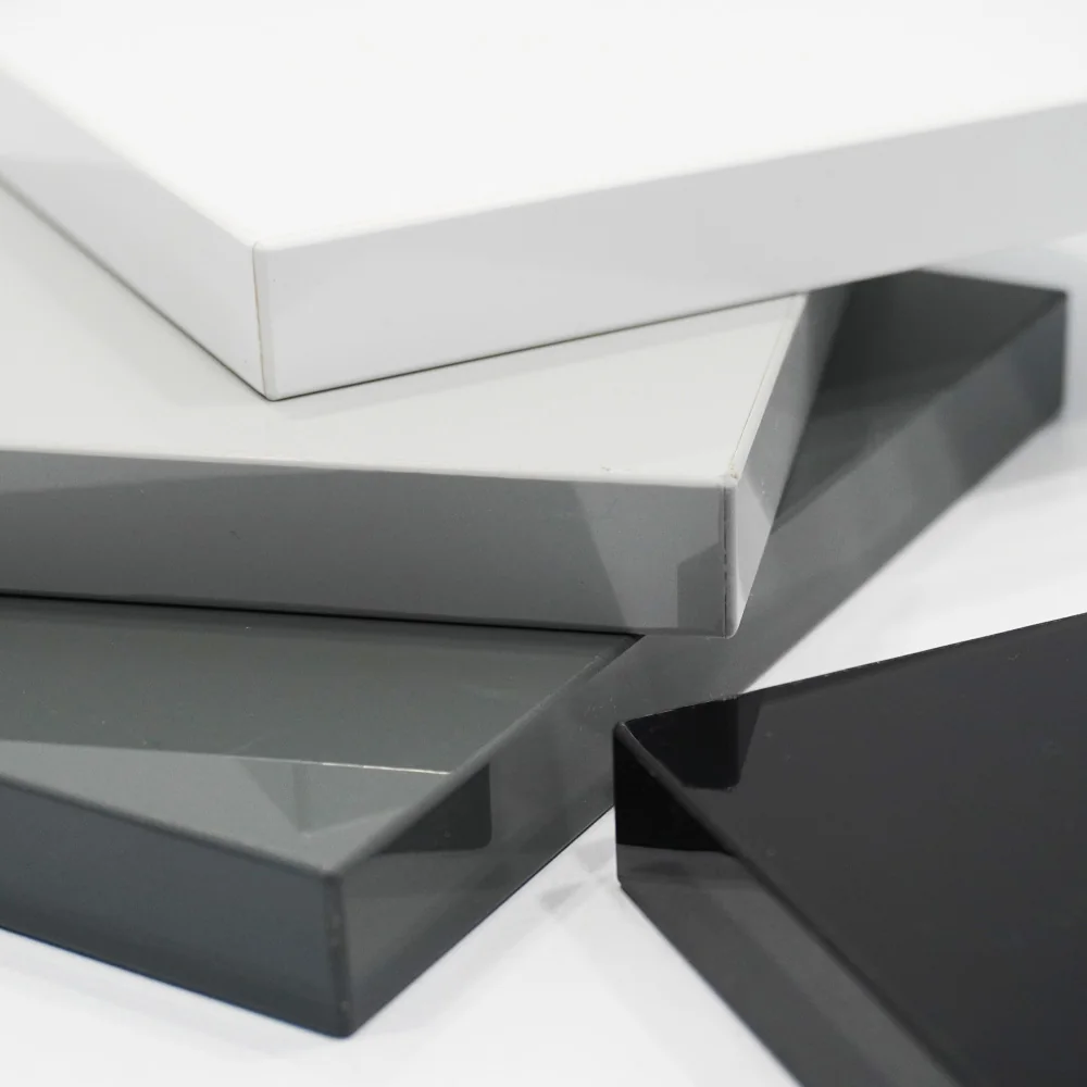 Paneles FLUENT alto brillo