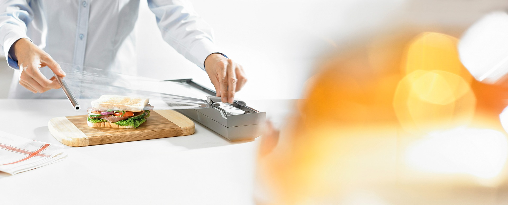 Cortador de film plástico Blum ORGA-LINE para organización de cocina