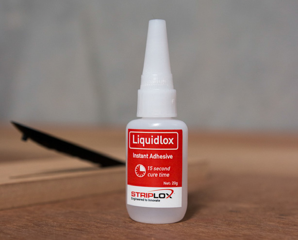 Pegamento STRIPLOX LIQUIDLOX de 20 g