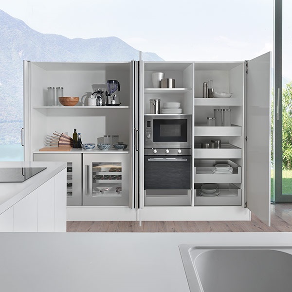 Sistema corredizo EXEDRA para puerta de madera abatible e insertable parcialmente ensamblado