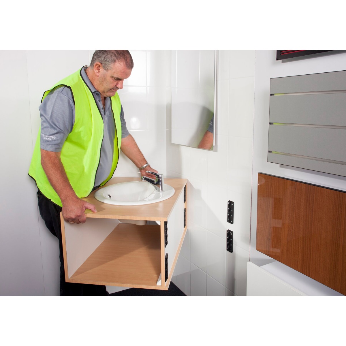 STRIPLOX PRO 55 para fijación de muebles, largo 126mm, color negro