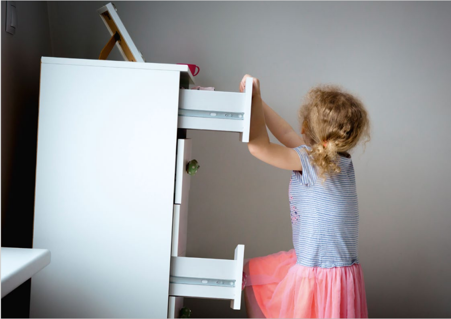 Sistema Anti-volteo SVS para mueble