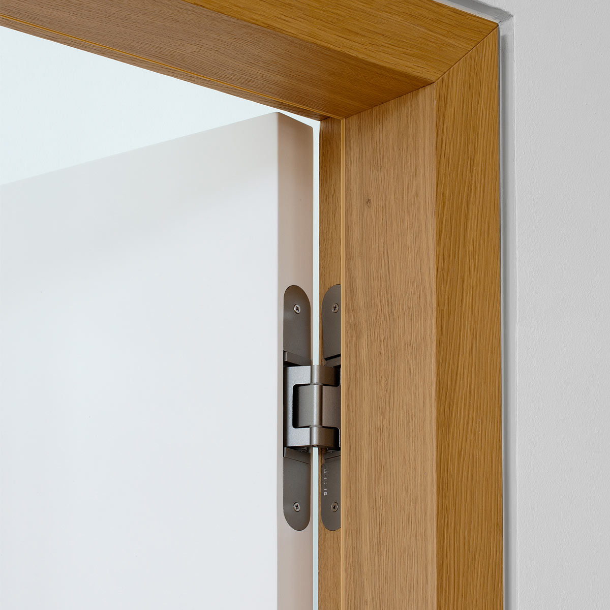 Bisagra oculta TECTUS 340 3D para puerta de comunicación cap. de carga 80 kg por par, acabado niquel satinado