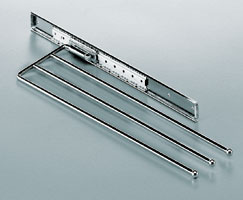 Toallero extensible de tres brazos, acabado cromo brillante