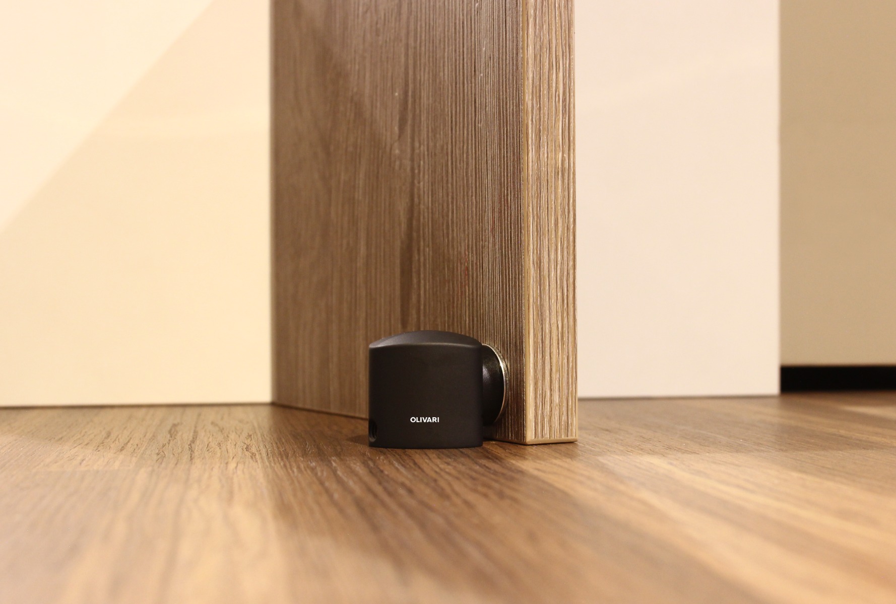 Tope para puerta OLIVARI, modelo VICTOR