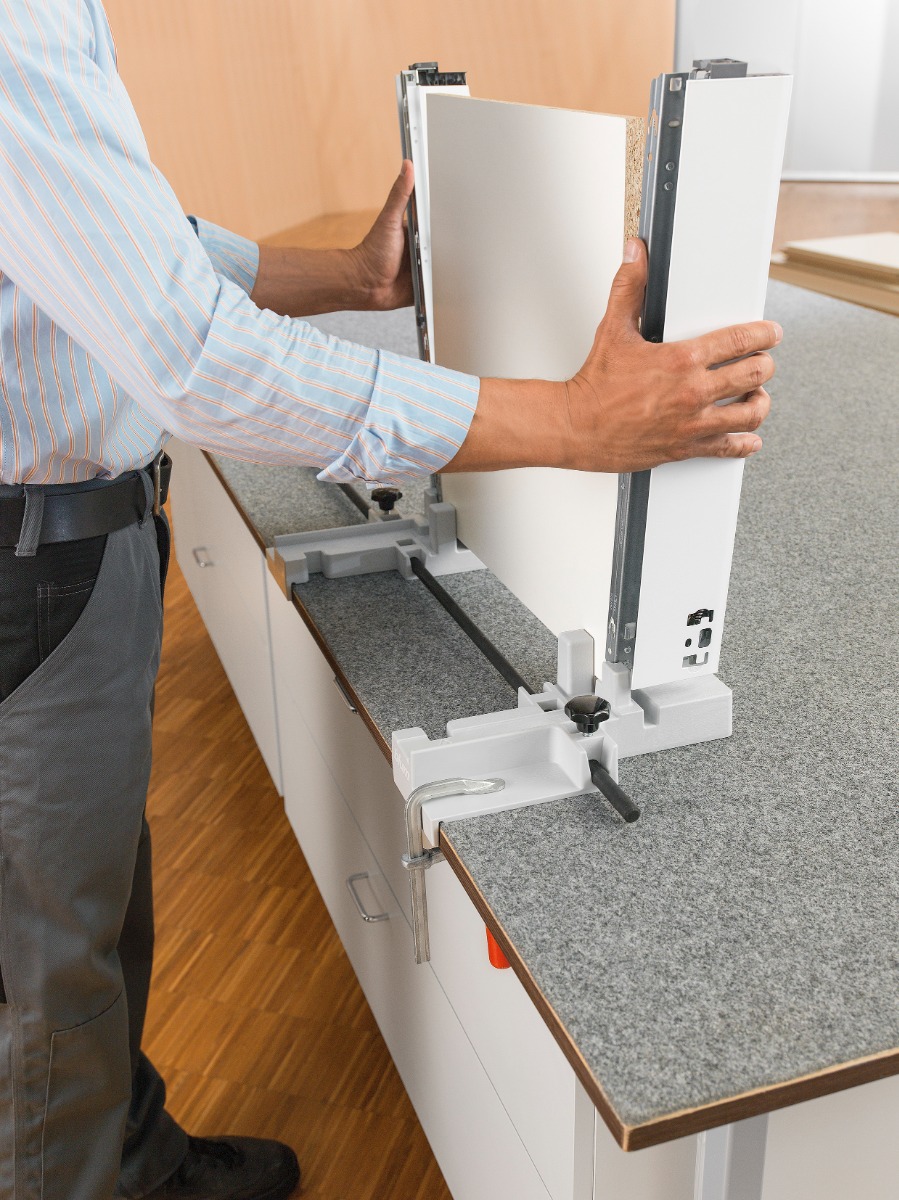 BOXFIX E-T, dispositivo de armado de cajones TANDEMBOX