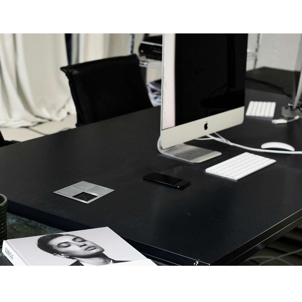 Multicontacto VERSA HIT para embutir, 2 sockets, acabado acero inox