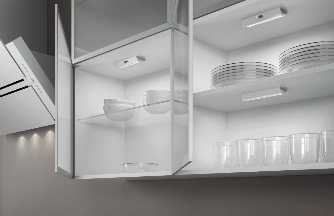 Lámpara para gabinetes altos York de luz natural | M12