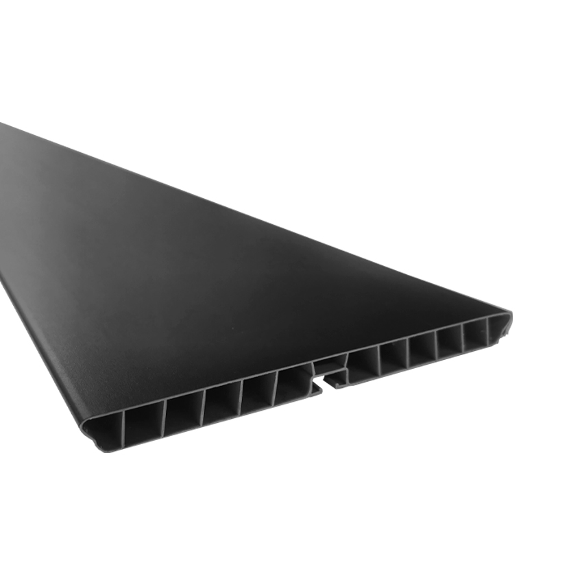 Caja con 9 zoclos para gabinetes de cocina con daños ligeros, acabado negro mate (PRECIO ESPECIAL)